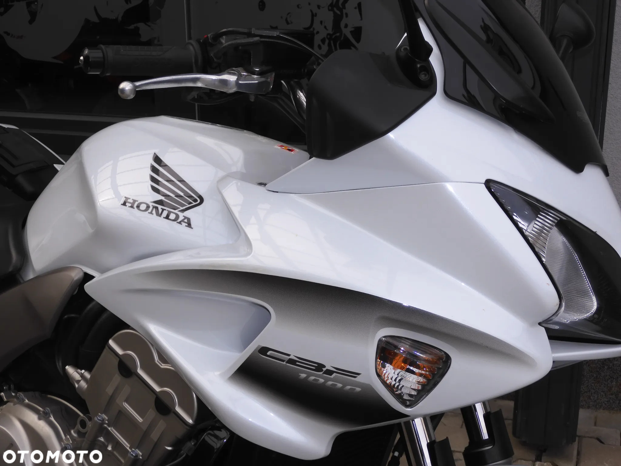 Honda CBF - 8