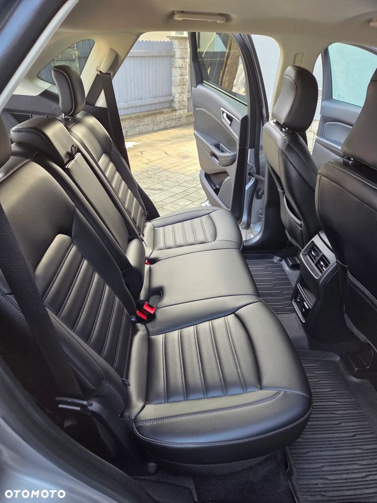 Ford Edge - 16