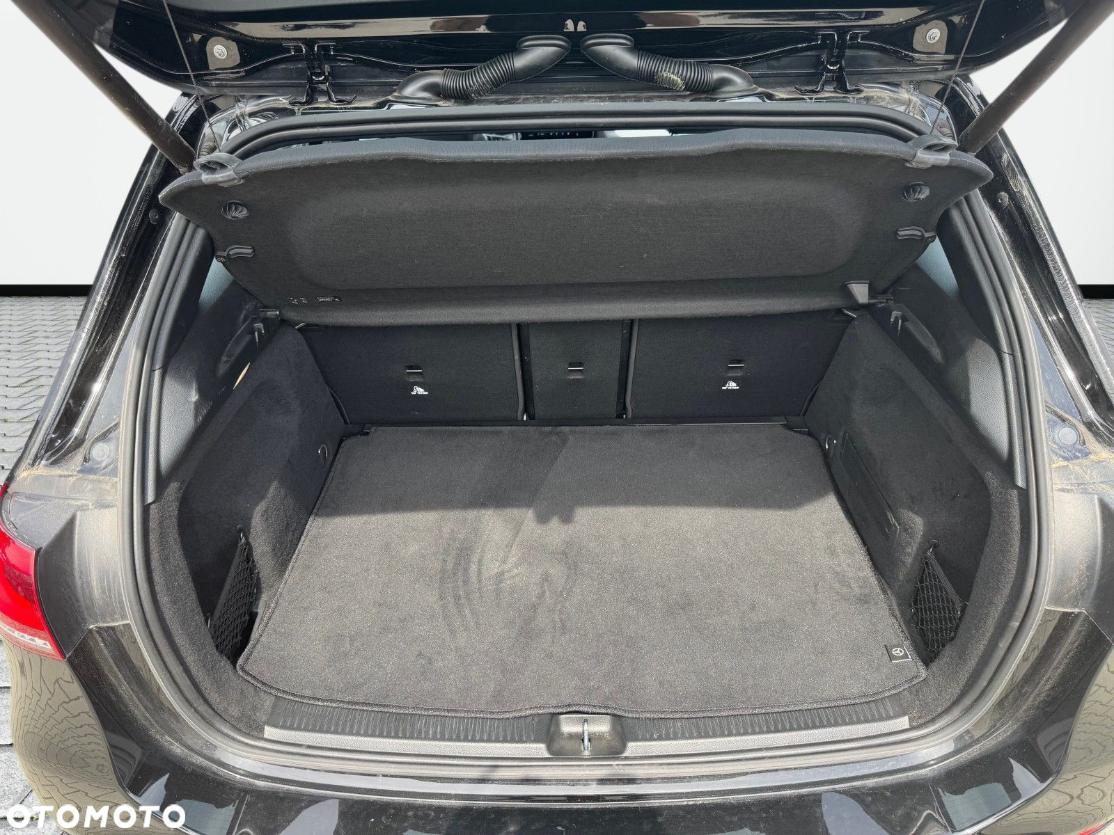 Mercedes-Benz Klasa B 180 Style 7G-DCT - 17