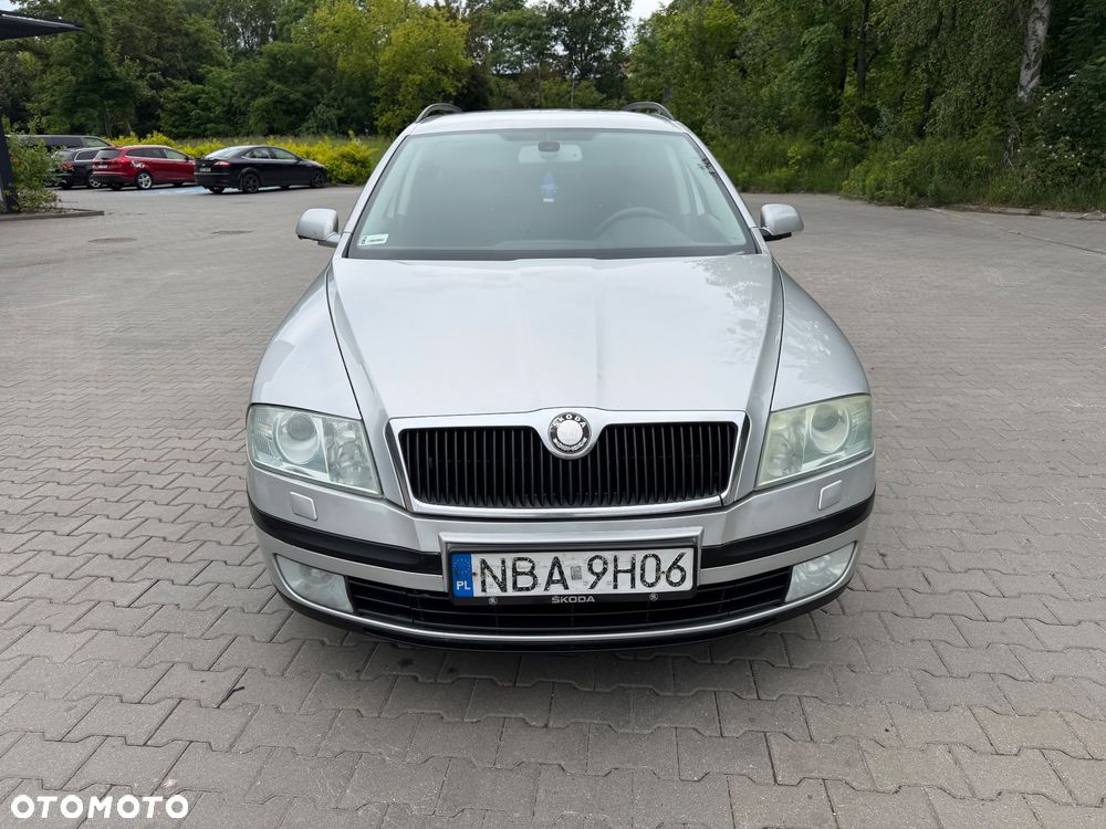 Skoda Octavia 2.0 TDI DPF Ambiente - 2