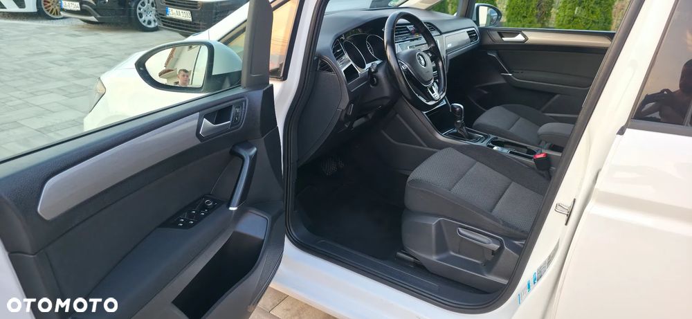 Volkswagen Touran 2.0 TDI BMT Active DSG - 9