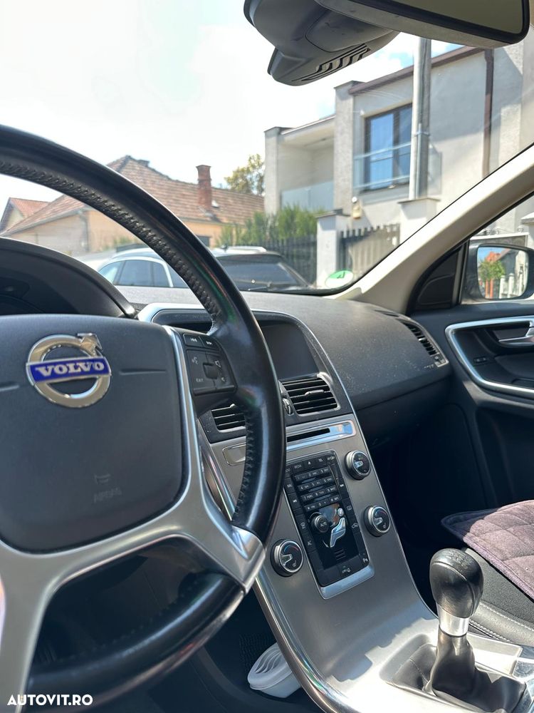 Volvo XC 60 DRIVe Momentum - 5