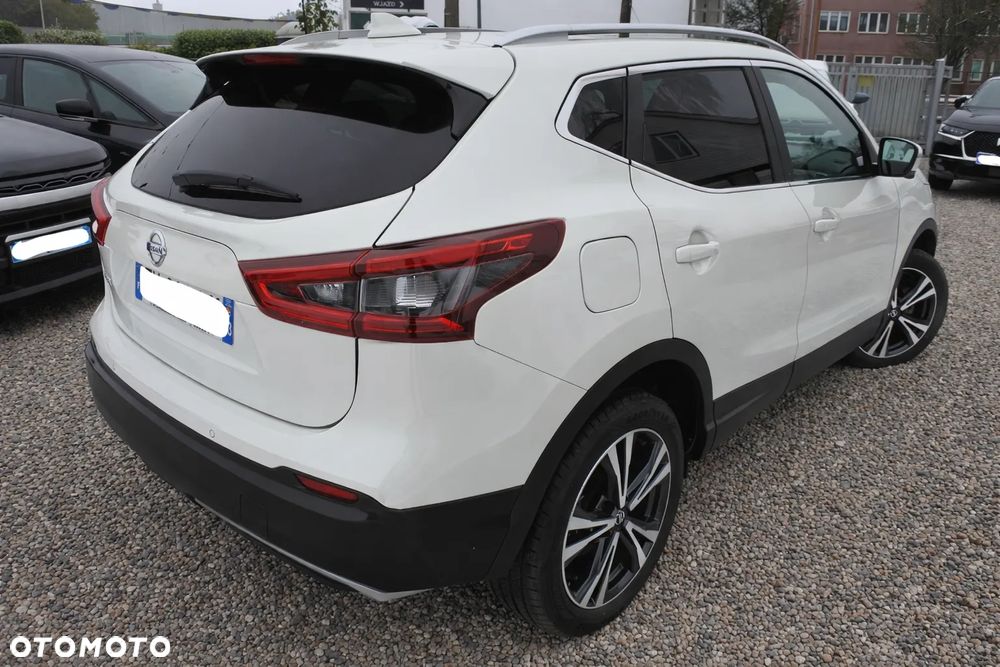 Nissan Qashqai 1.2 DIG-T Xtronic TEKNA - 4