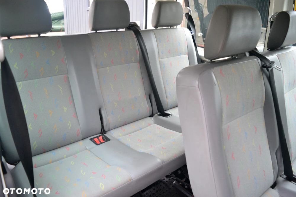 Volkswagen Transporter - 17