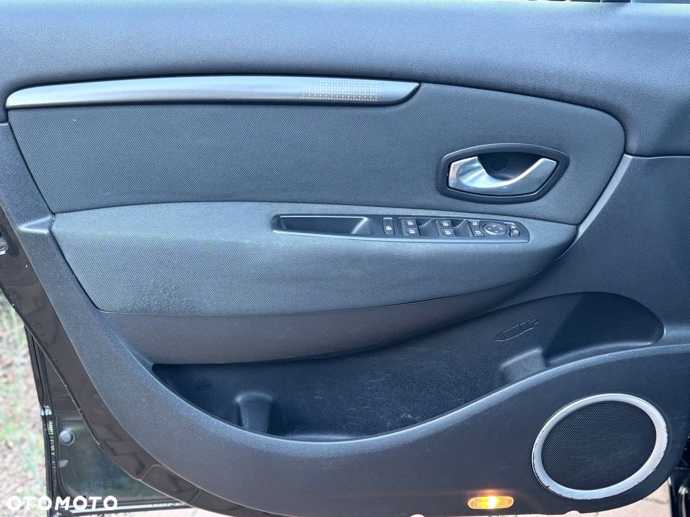 Renault Scenic 1.6 16V 110 Dynamique - 16
