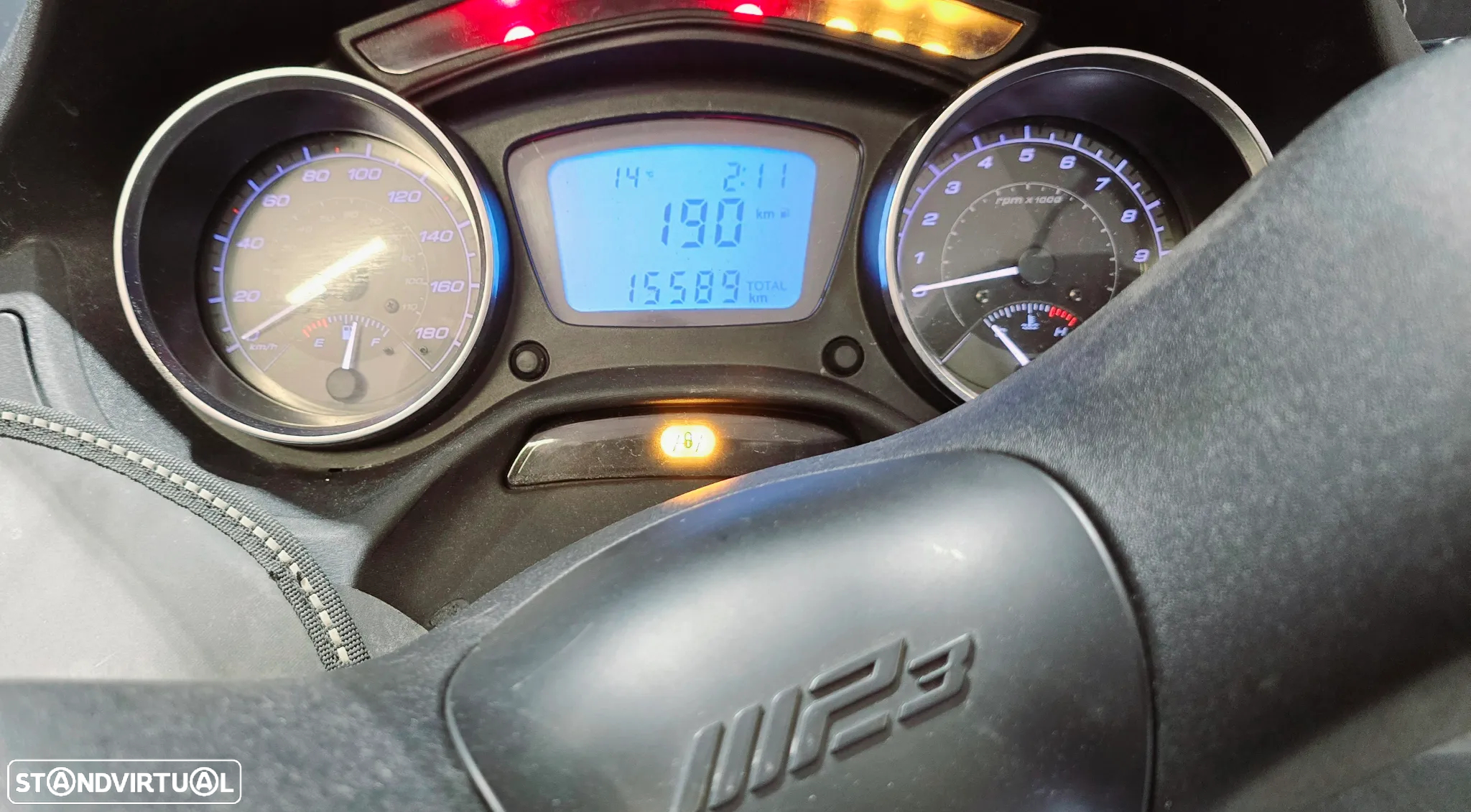 Piaggio MP3 350 Sport i.e. LT BLACK ÉDITION Carta de carro - 8