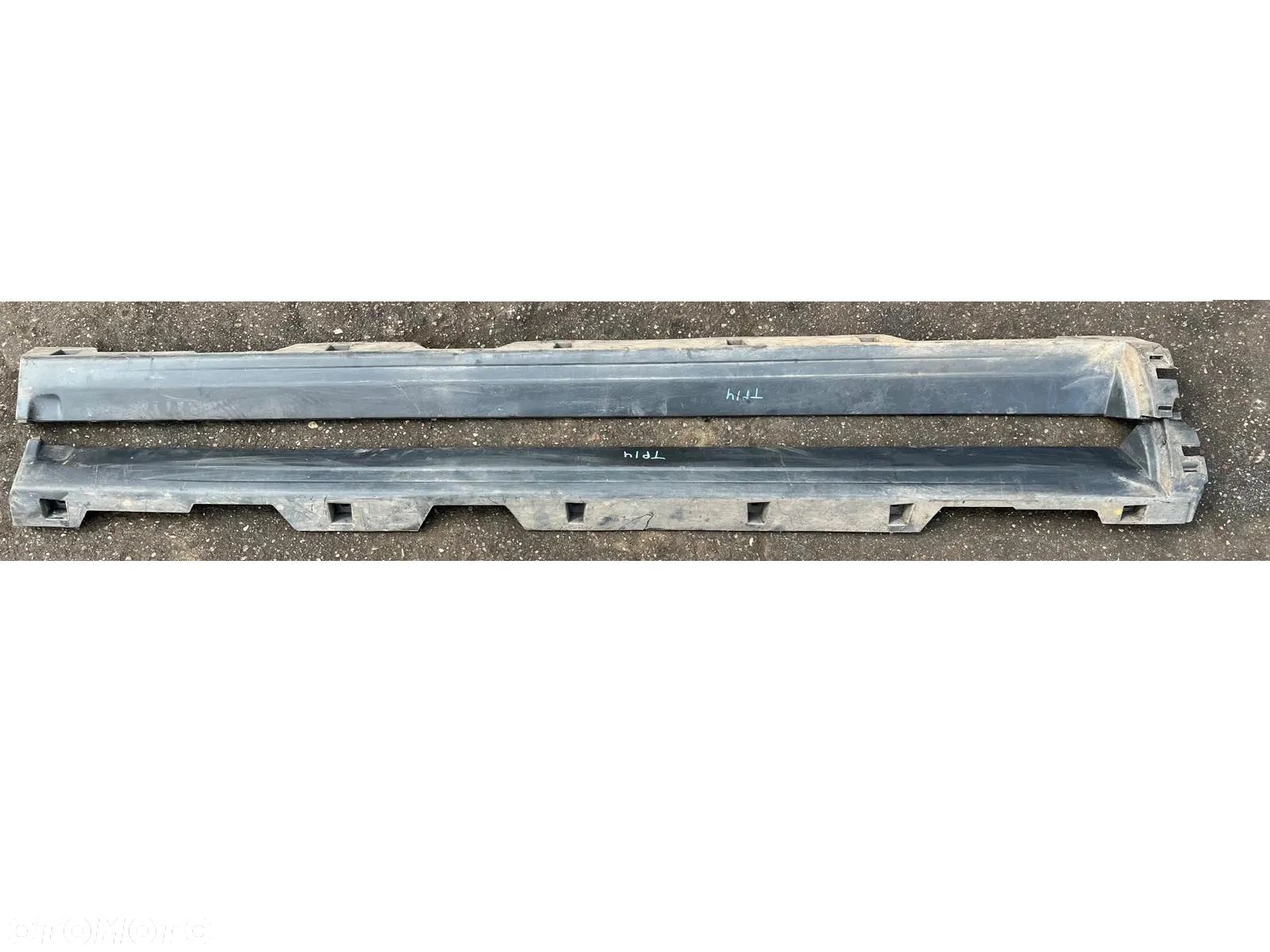 Listwy progowe Land Rover Discovery Sport L550 - 1