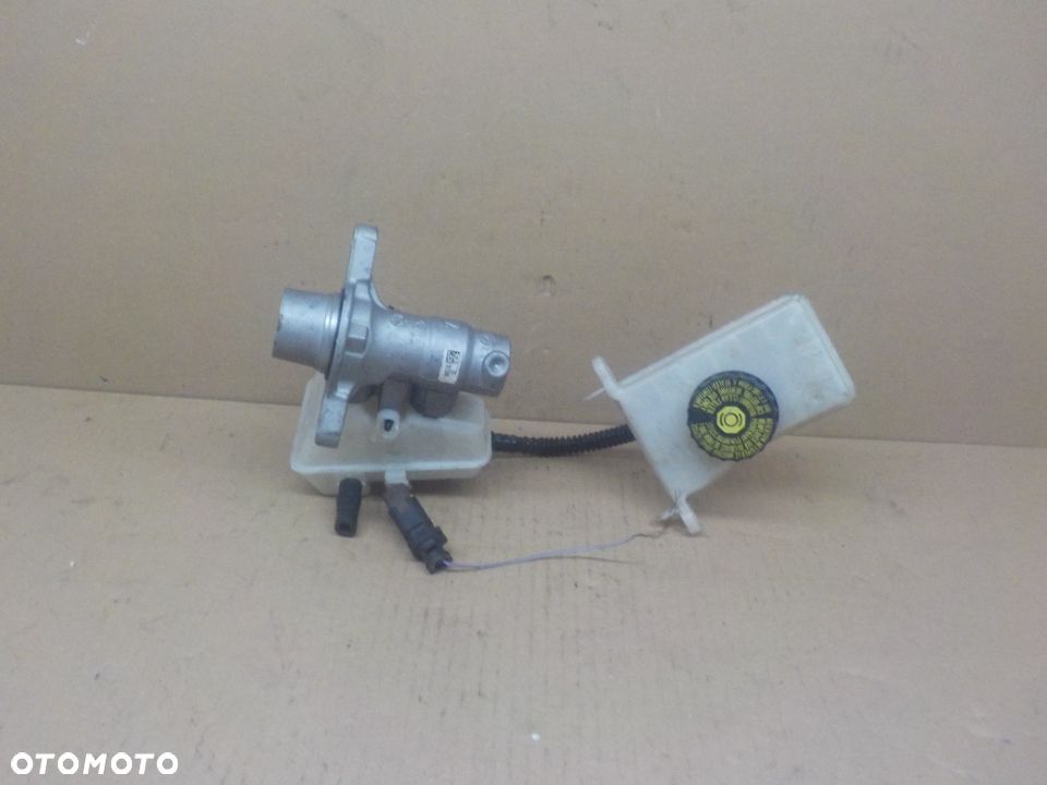 PEUGEOT 308 POMPKA ZBIORNICZKI PŁYNU HAMULCOWEGO - 2