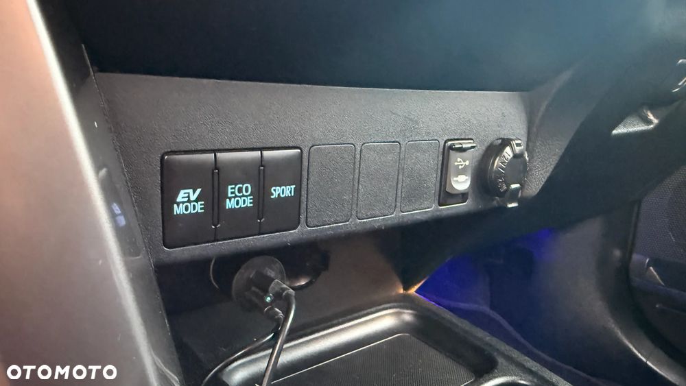 Toyota RAV4 Hybrid Premium 4x2 - 34