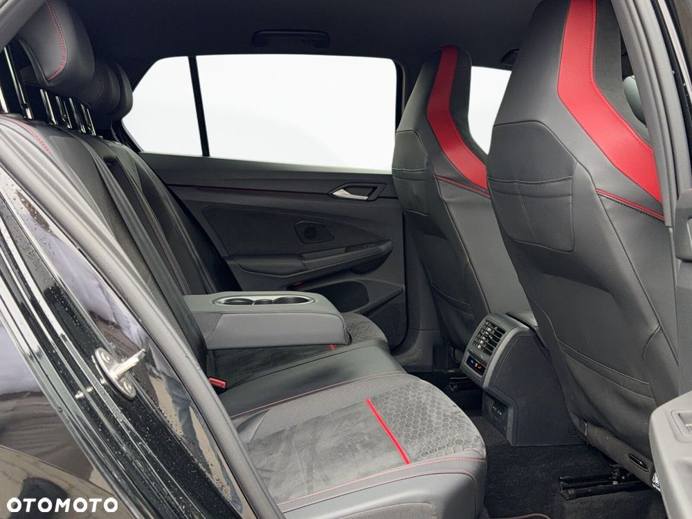 Volkswagen Golf - 13