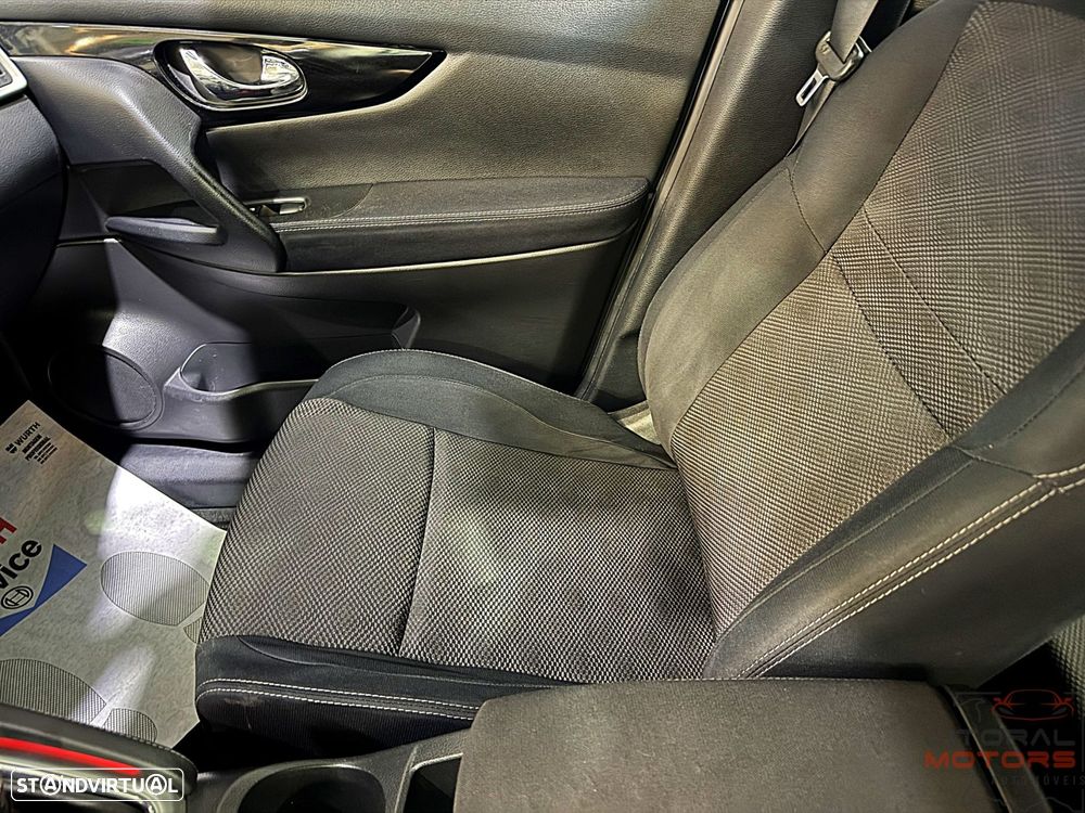 Nissan Qashqai 1.5 dCi N-Connecta - 20