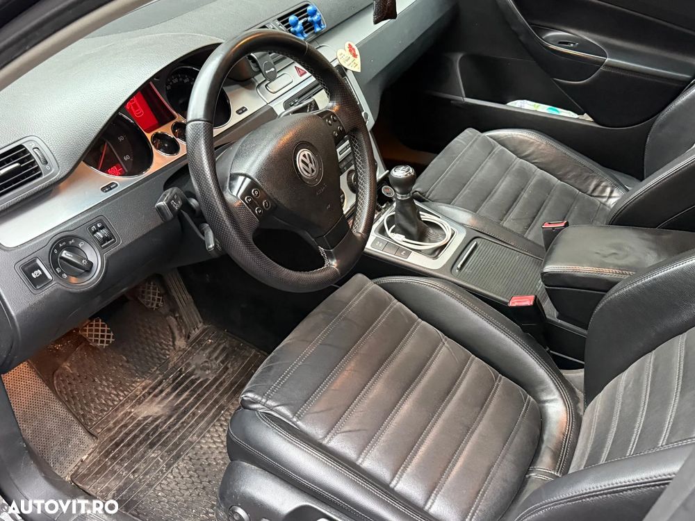 Volkswagen Passat Variant 2.0 TDI DPF Highline - 8