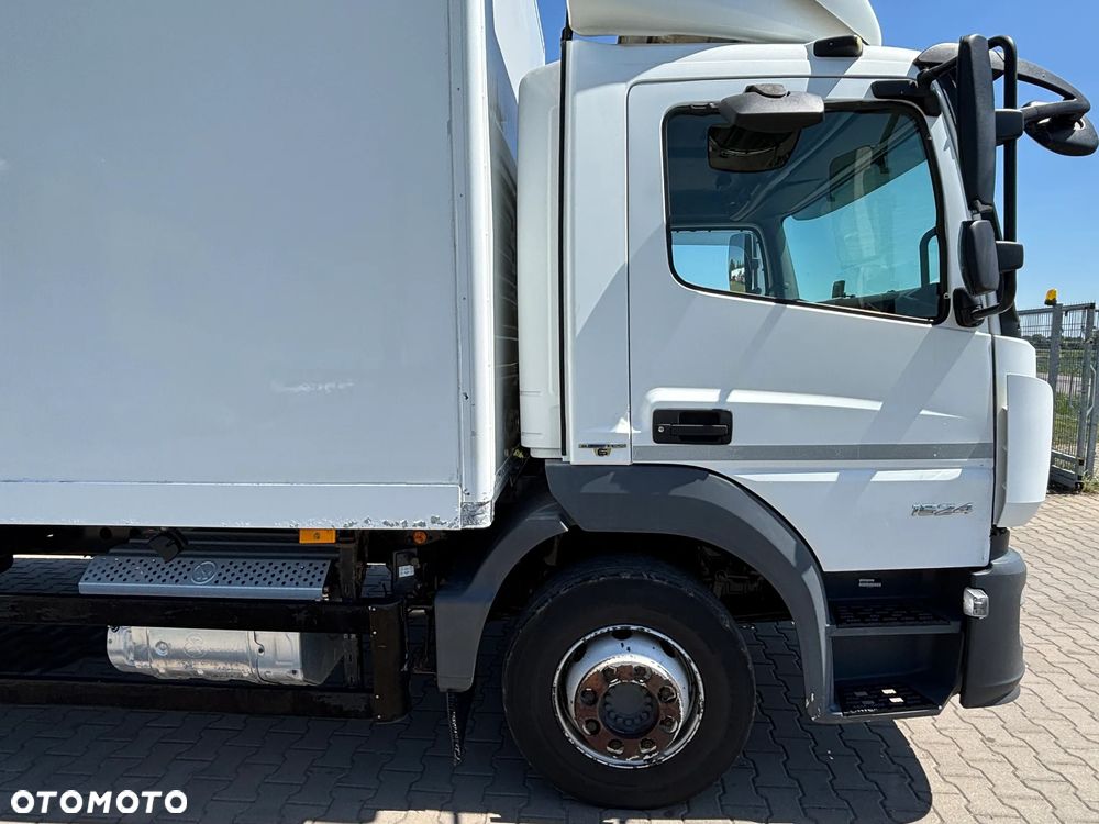 Mercedes-Benz ATEGO 1524  EURO 6 (1527, 1530) kontener z windą , kabina przeedłużana  z łóżkiem składanym - 13