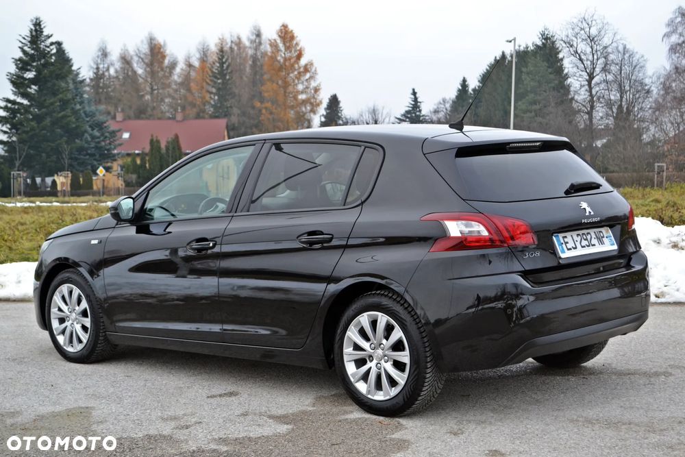 Peugeot 308 - 4