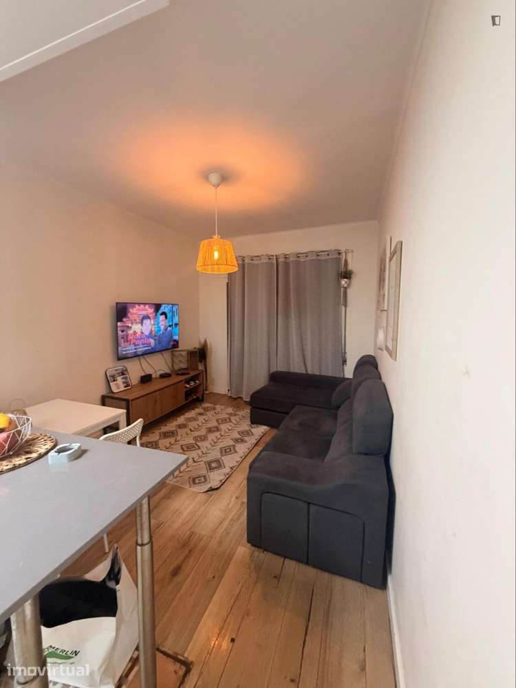 Quarto - localizado em Campanhã Porto - Grande imagem: 3/6