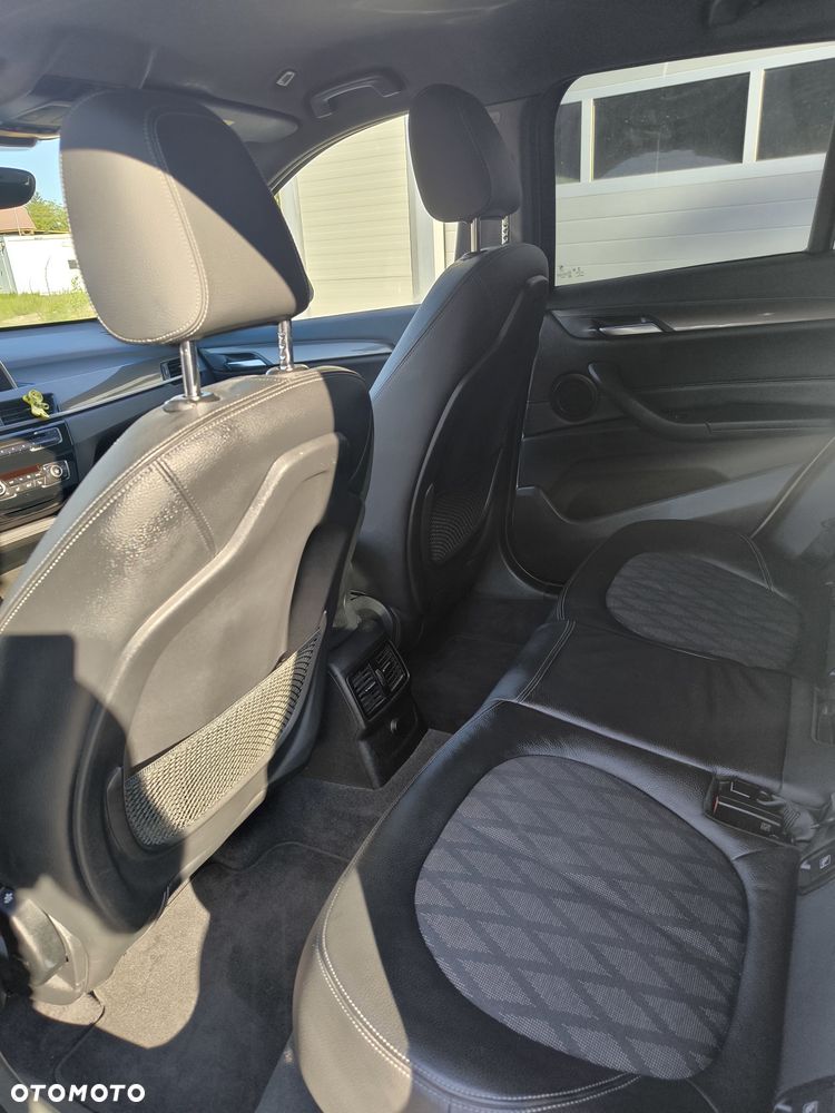 BMW X1 xDrive18d Advantage sport - 13