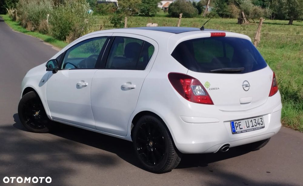 Opel Corsa 1.4 16V Color Edition - 2