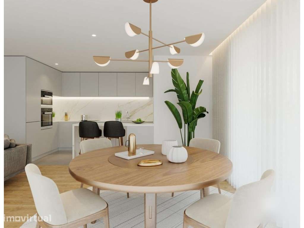 Apartamento T2 em último piso Santa Marinha - Grande imagem: 3/10