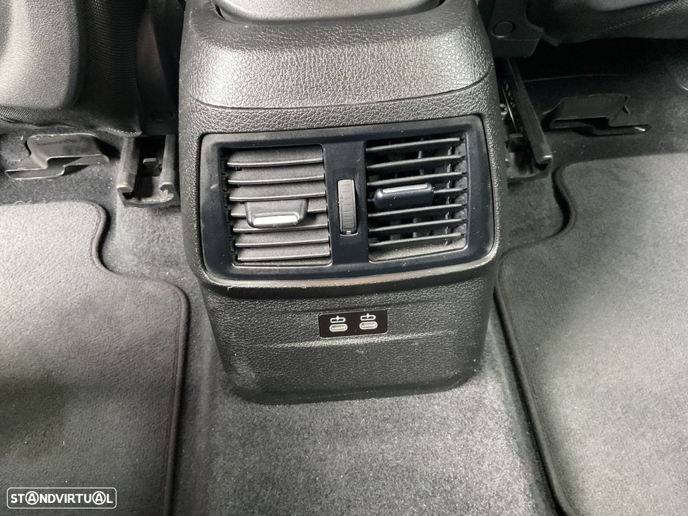 BMW 225xe Active Tourer Advantage - 37
