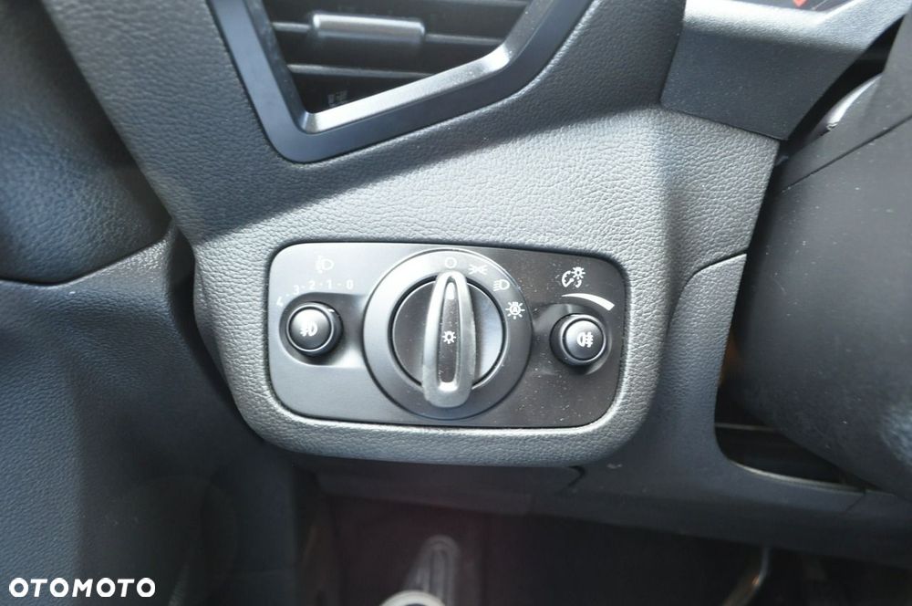 Ford Kuga - 16