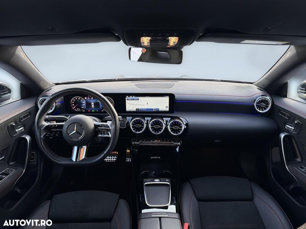 Mercedes-Benz CLA 250 e 8G-DCT AMG Line - 12