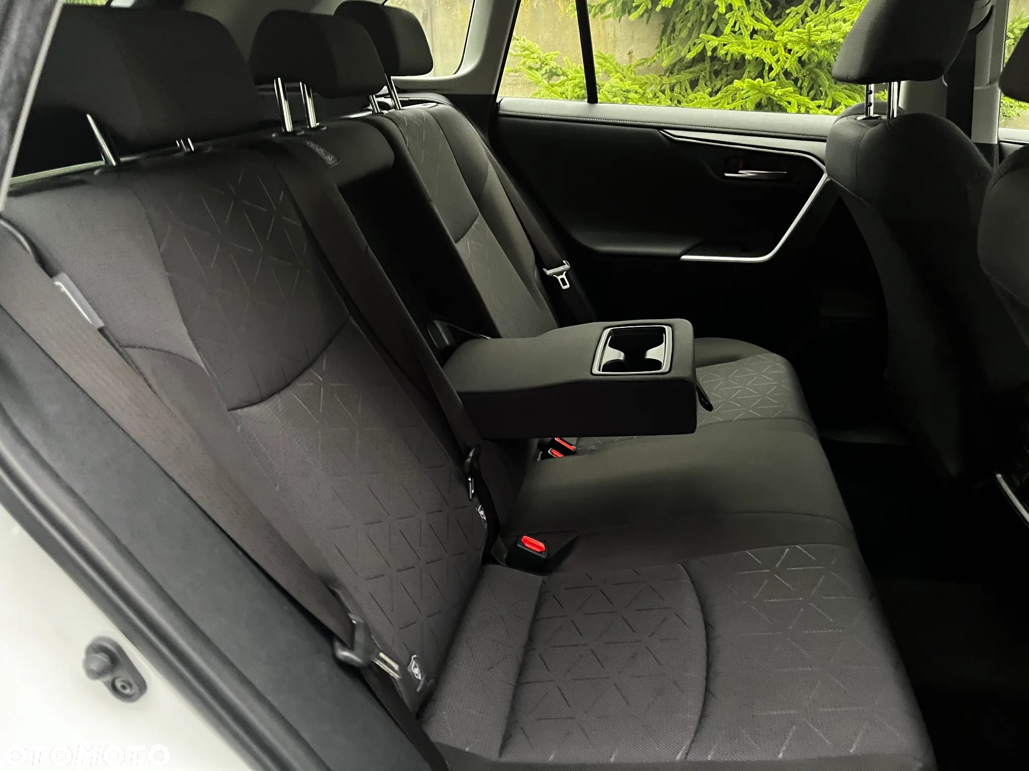 Toyota RAV4 - 12