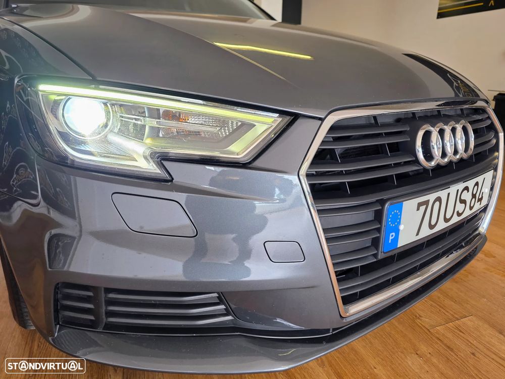 Audi A3 Sportback 2.0 TDI Design - 19