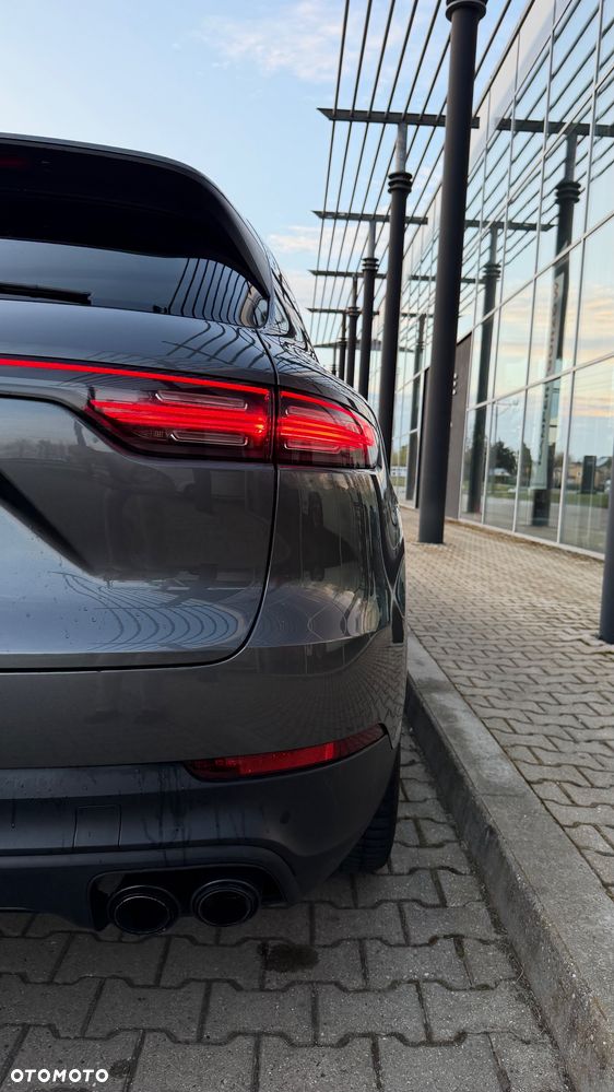 Porsche Cayenne Platinum Edition - 28