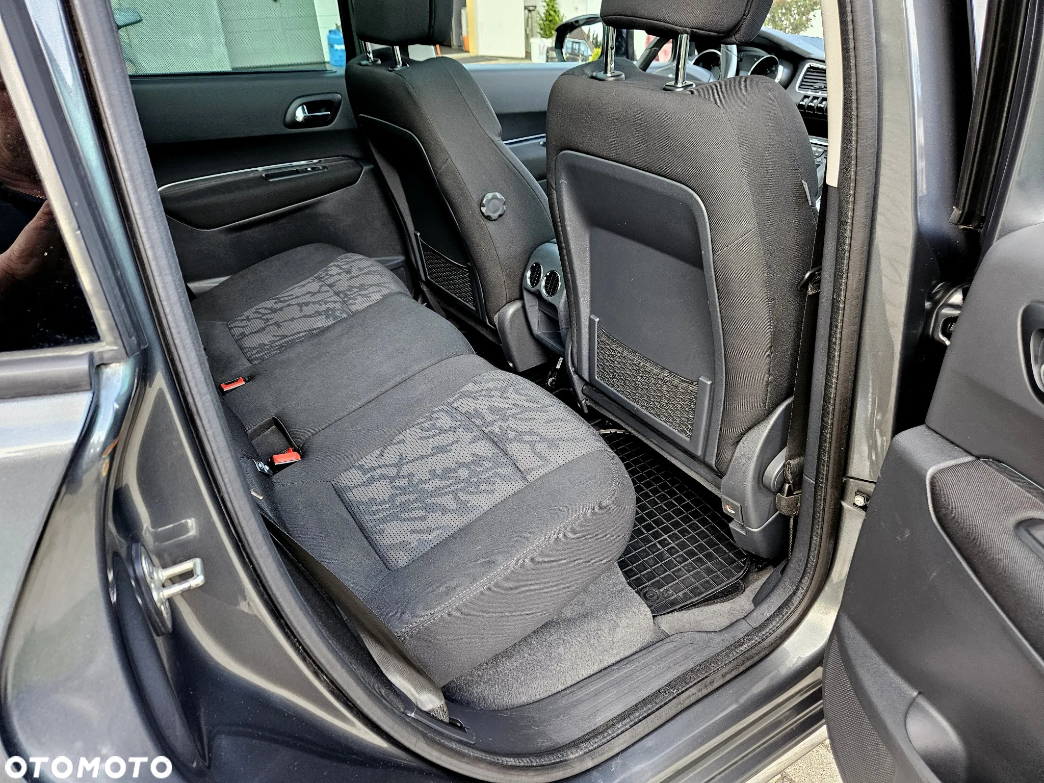 Peugeot 3008 1.6 THP Allure - 17