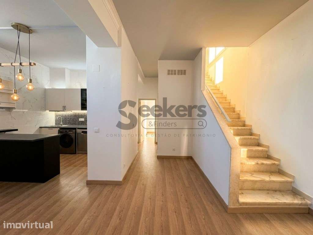 Apartamento T1+1 Renovado com 2 WC para Arrendamento em Mem Martins... - Grande imagem: 2/11