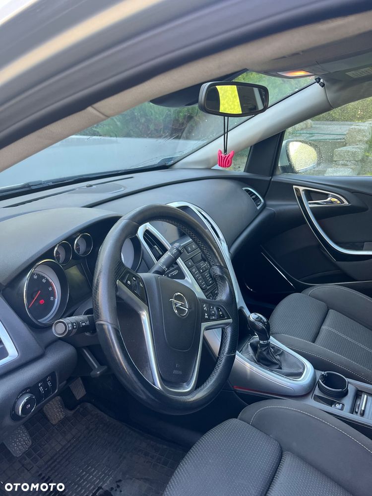 Opel Astra 1.6 T 111 - 8