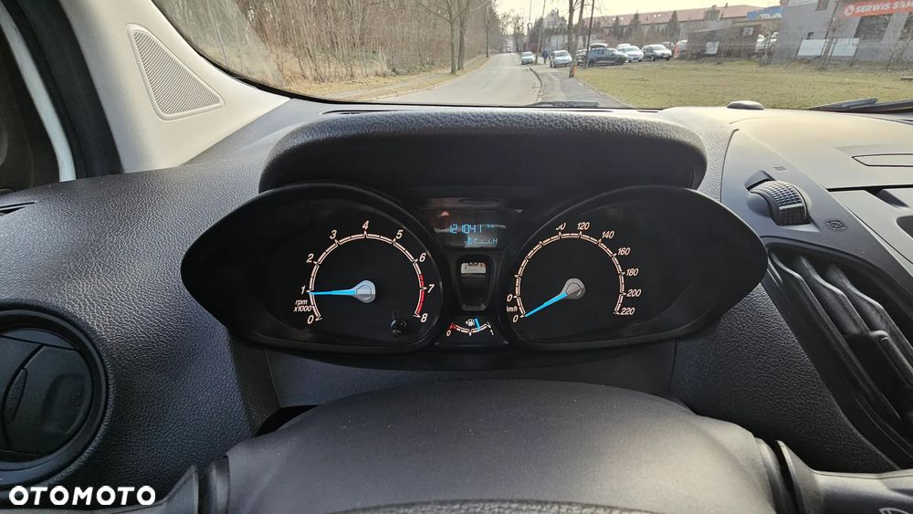 Ford Transit Courier - 8