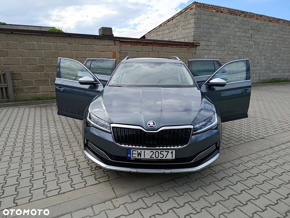 Skoda Superb 2.0 TDI 4x4 DSG Scout - 16