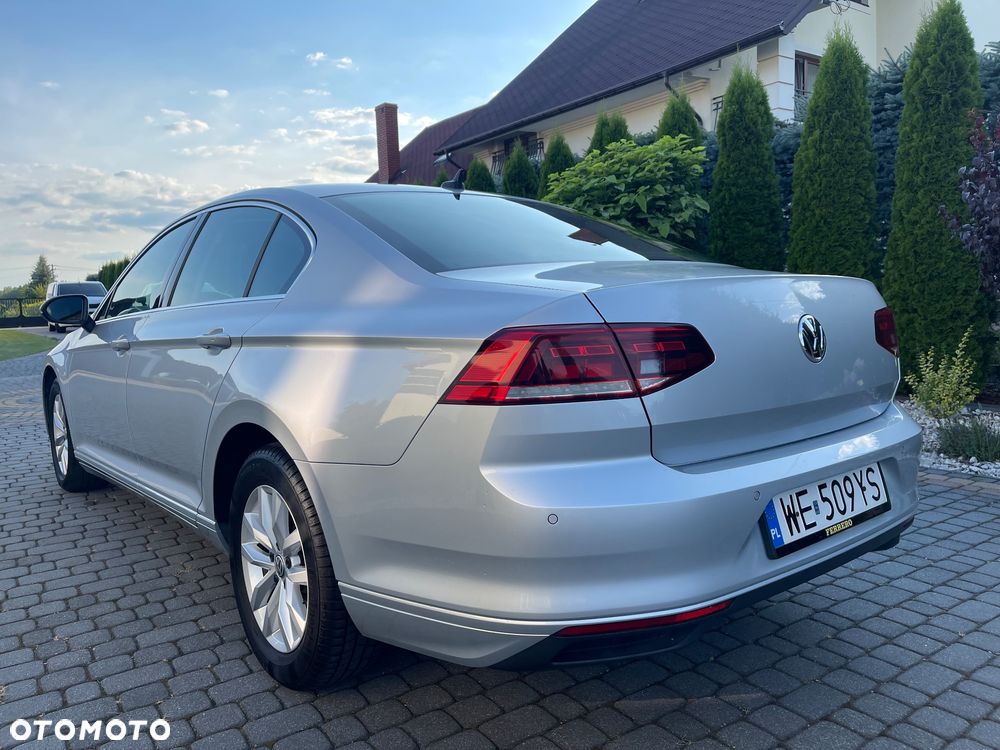 Volkswagen Passat - 10
