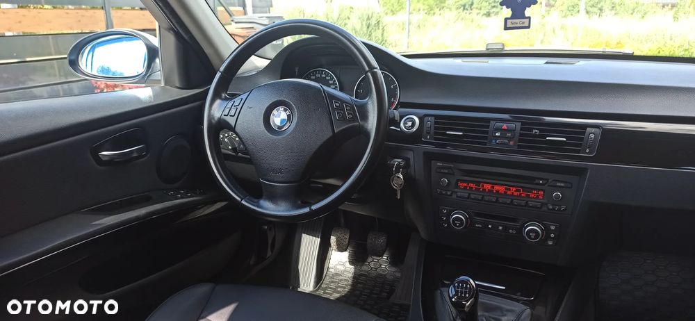 BMW Seria 3 320d - 26
