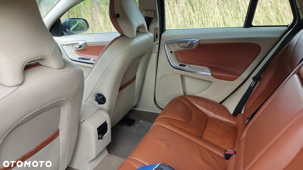 Volvo V60 - 24