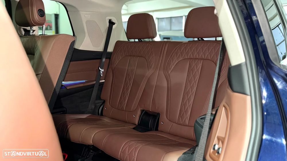 BMW X7 30 d xDrive Pack M - 37