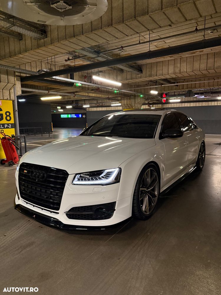 Audi S8 Plus - 2