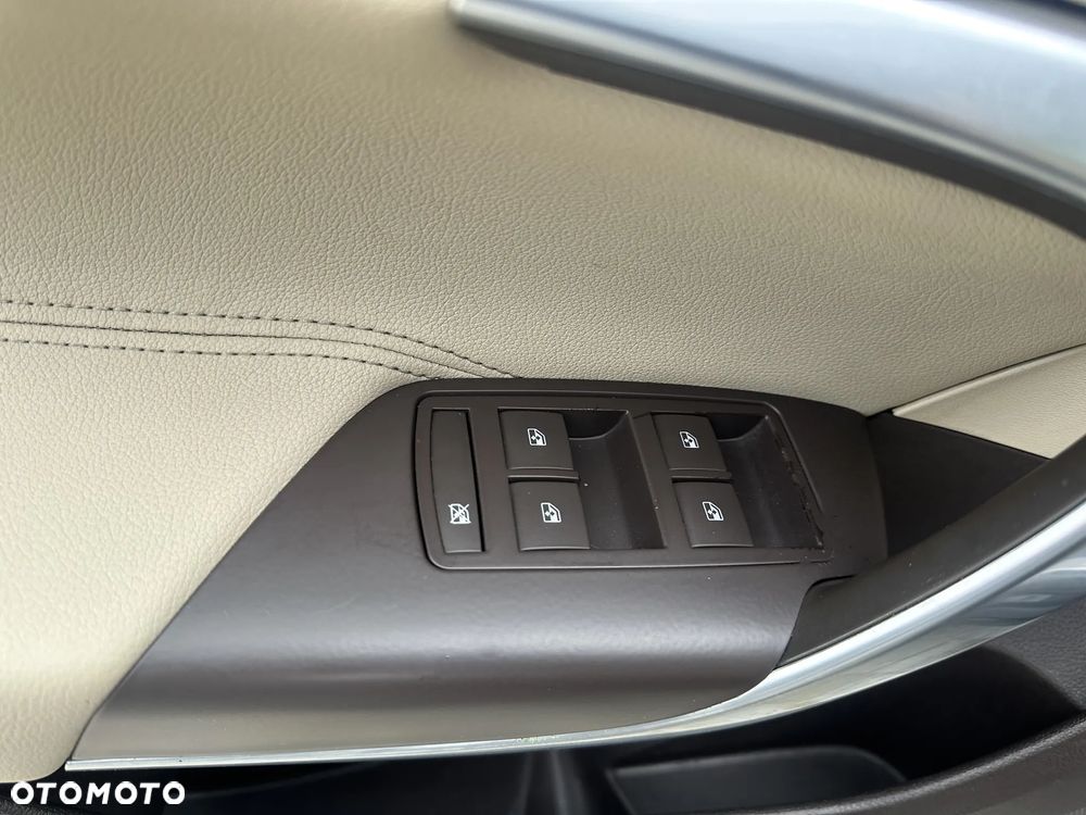 Opel Insignia - 11