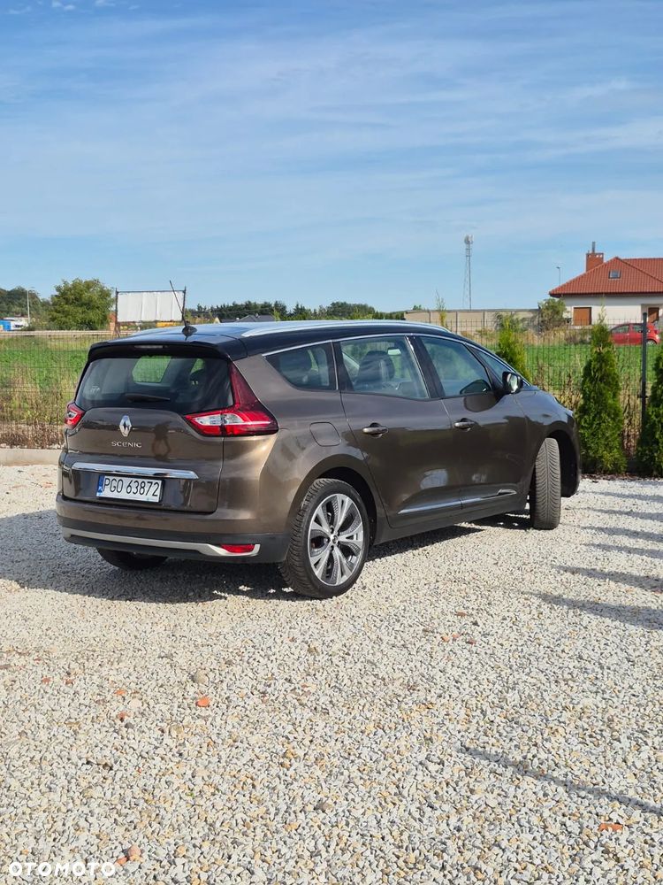 Renault Grand Scenic - 10