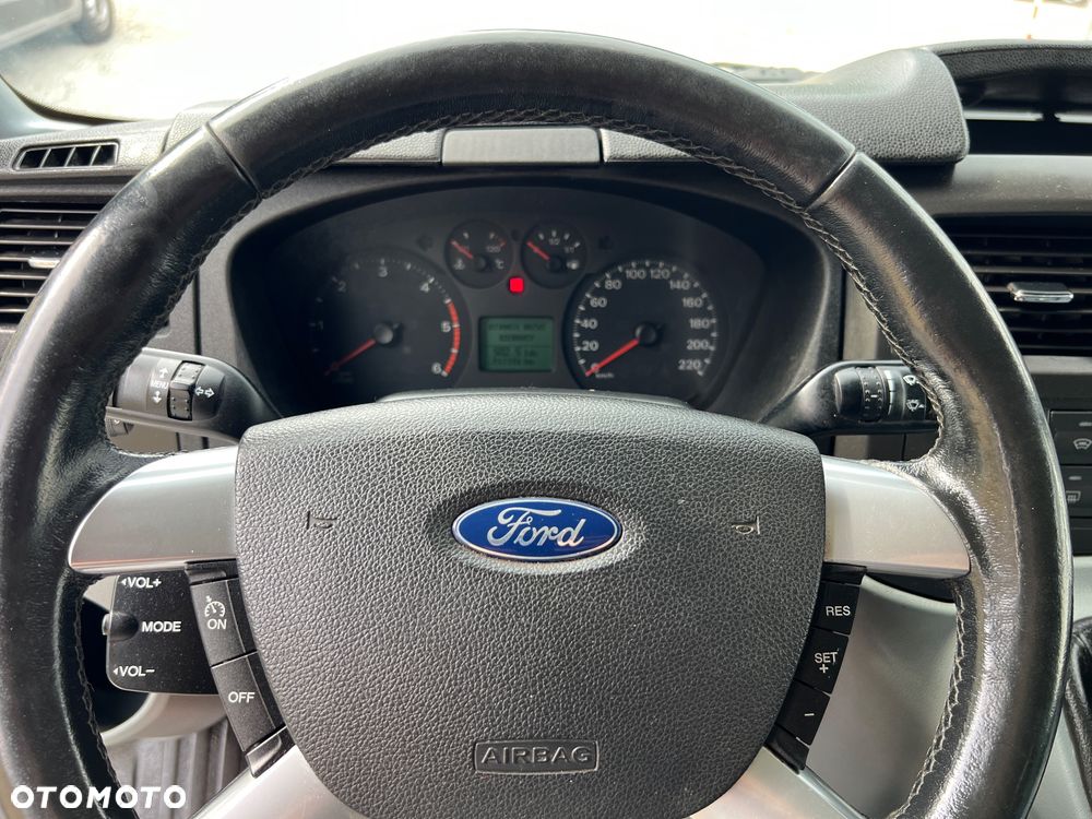 Ford Transit Furgon Brygadowy Doka 6 os. 4x4 AWD L3H2 2.2 TDCI 125KM Webasto HAK - 15