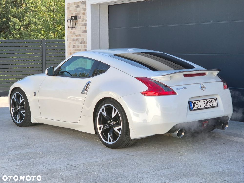 Nissan 370 Z ver-3-7-v6-gt-edition - 11