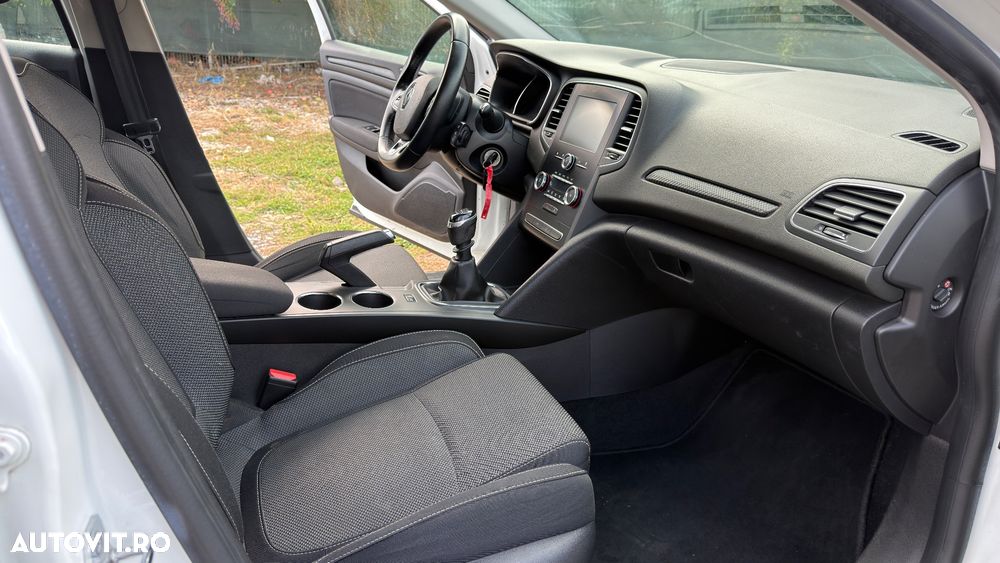 Renault Megane - 8