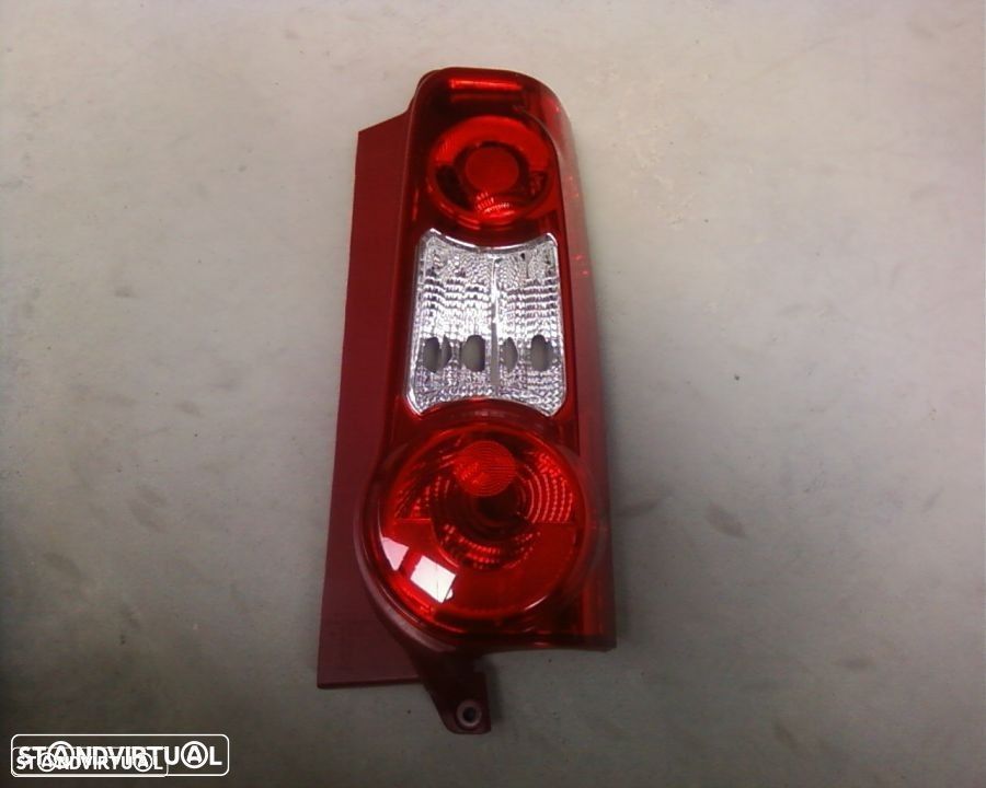 farolim stop Citroen Berlingo Peugeot Partner 2008(NOVO) - 1