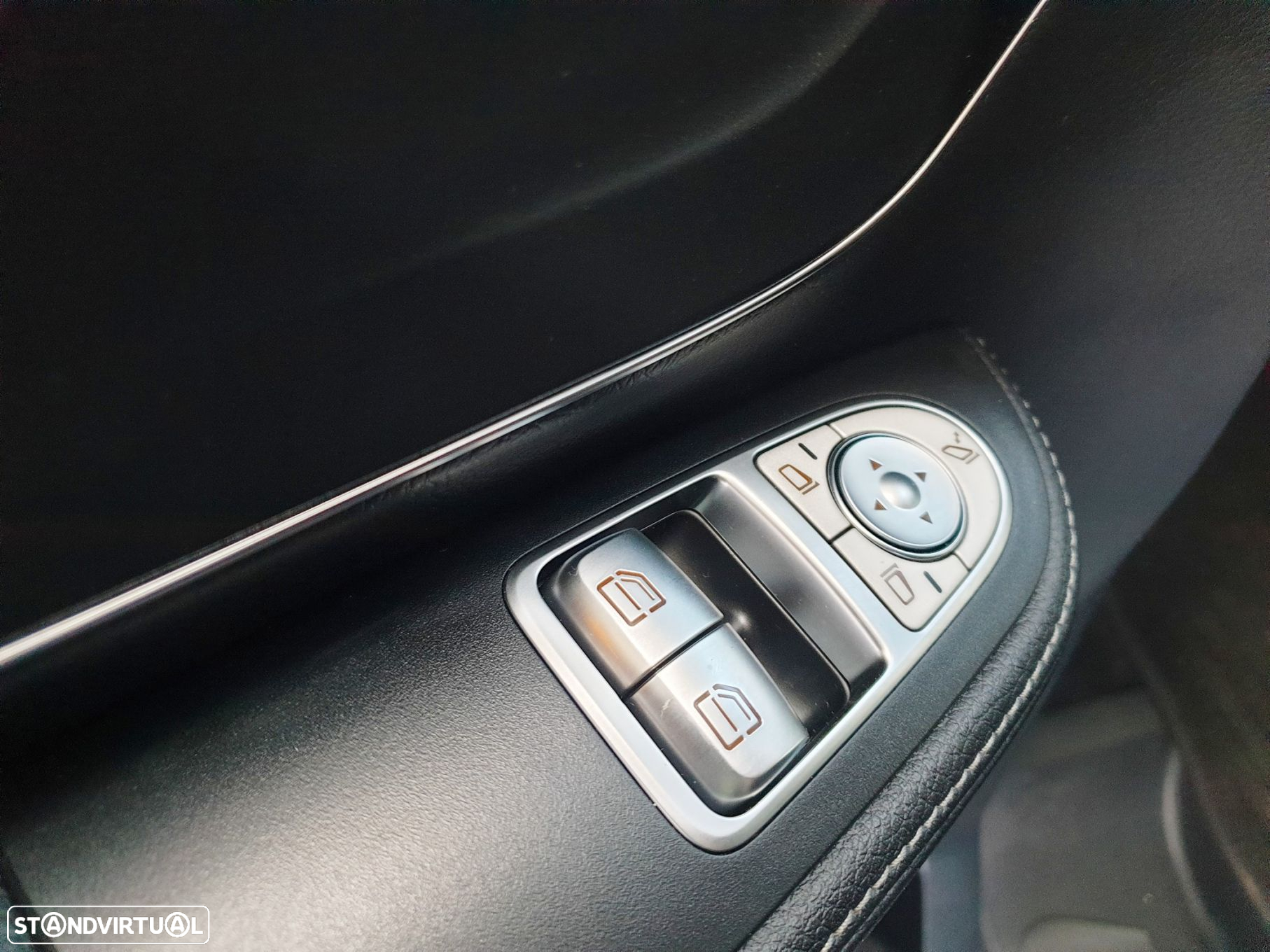 Mercedes-Benz V 300 d Longo Avantgarde - 14