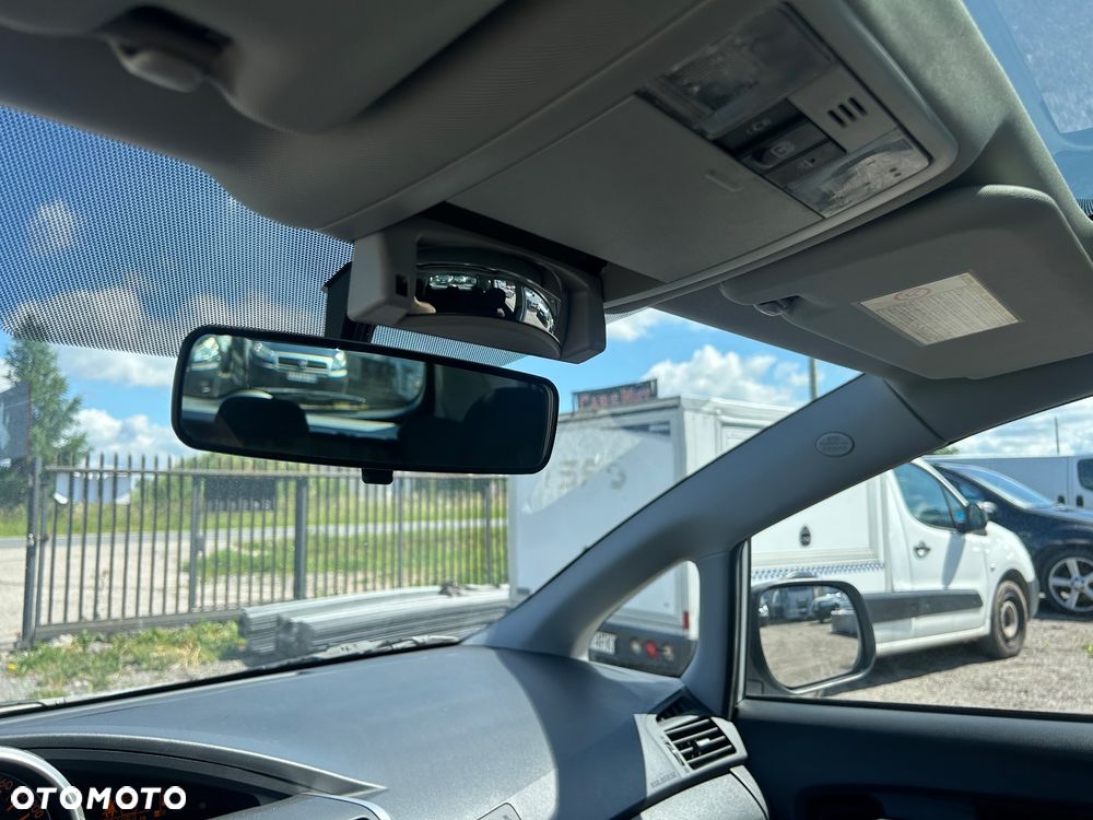 Toyota Verso 1.8 Sol plus EU5 - 13
