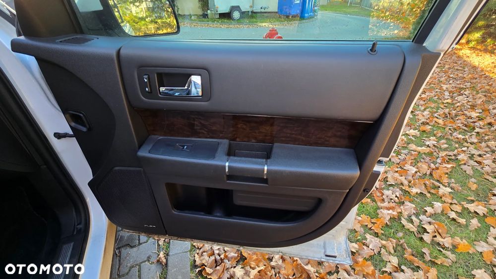 Ford Flex - 8