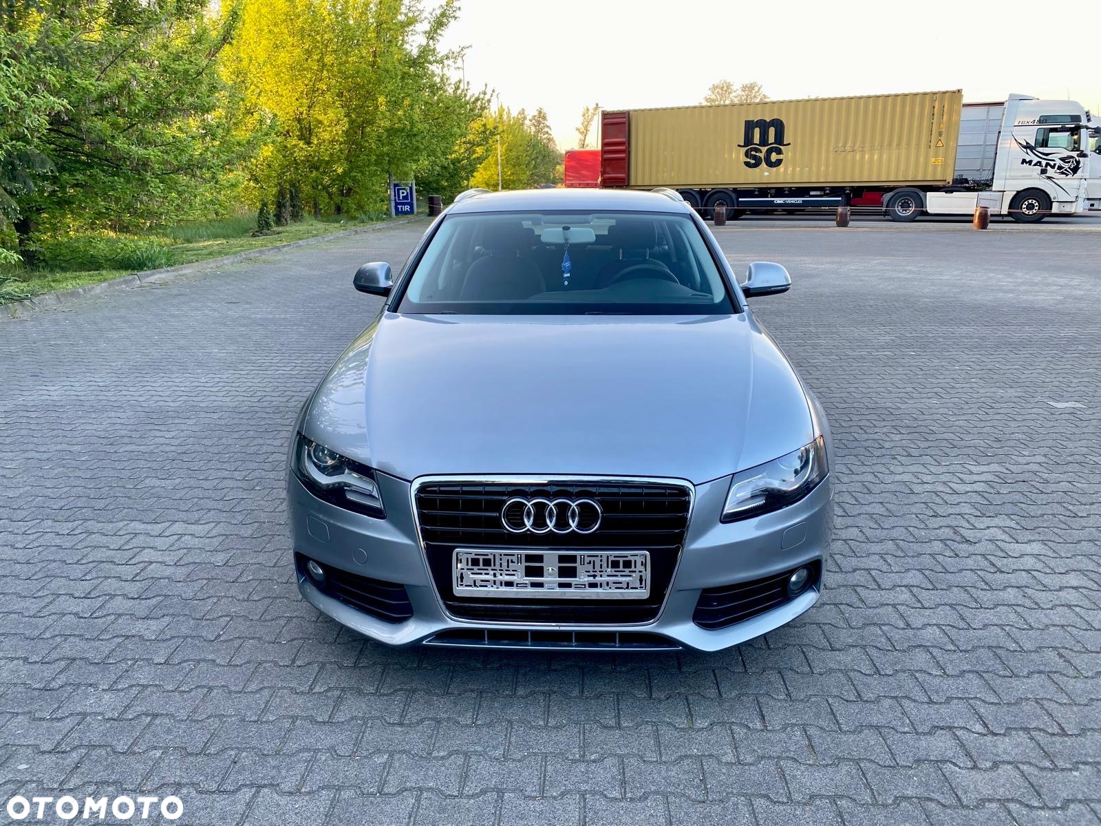 Audi A4 Avant 2.0 TDI DPF Ambiente - 2