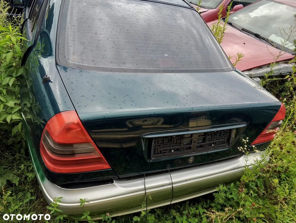 Mercedes Benz Klasa C W202 (93-97r.) 1.8 B 122KM. Silnik 111920 Skrzynia 717417 lakier 269 – Zieleń Turmalinu. Cały na części. GWARANCJA !!!  Przód Tył Zestaw Komplet Drzwi Klapa Zderzak Błotnik Maska Grill Atrapa Szyba Pas Lampa Lusterko Boczki Fotel Kanapa Kokpit Deska Rozdzielcza Przełącznik Włącznik Sterownik Przewody Wiązka Instalacja Moduł Komputer Czujnik Listwa Pompa Alternator Wtryski Głowica Rozrusznik Kompresor Sprzęgło Dwumas Silnik Skrzynia ABS Klimatyzacji Paliwa Wspomagania Kolektor Turbina Przepustnica Zawór Chłodnica Koło Hak Belka Sanki Zawieszenie Mcpherson Półoś Amortyzator Wydech Tłumik Zacisk Most - 2