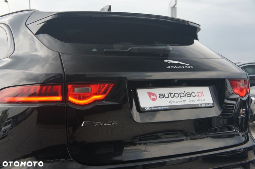 Jaguar F-Pace - 8